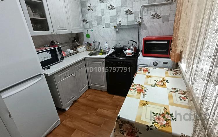 2-бөлмелі пәтер · 37 м² · 2/5 қабат, Мясокомбинат ш/а. Джунисова 6 квартира 7, бағасы: 8.5 млн ₸ в Уральске, мкр Мясокомбинат — фото 2