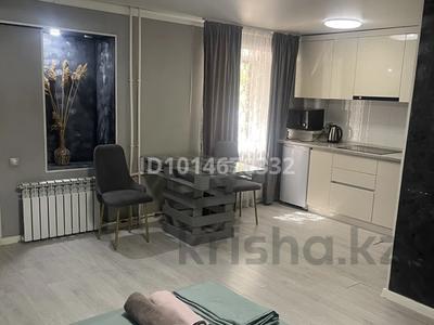 1-комнатная квартира · 32 м² · 1/5 этаж, мкр Новый Город, Гоголя 51 за 12 000 ₸ в Караганде, Казыбек би р-н
