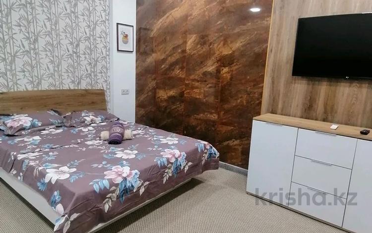 1-бөлмелі пәтер · 44 м² · 8/10 қабат, мкр Нурсая, Абулхайр-хана 51 а — ЦОН и Бином, бағасы: 3 000 ₸ в Атырау — фото 2