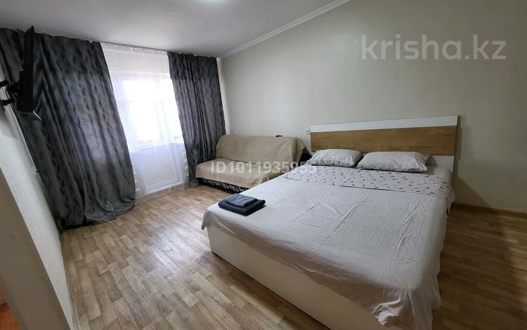 1-бөлмелі пәтер · 40 м² · 3/5 қабат, ул. Бауыржана Момышулы 21 — Возле бульвара, в центре, напротив ЦУМа, бағасы: 12 000 ₸ в Жезказгане — фото 9