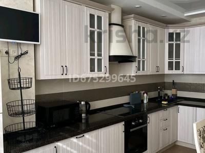 2-комнатная квартира · 74 м² · 12/16 этаж, 17-й мкр 3 за 270 000 〒 в Актау