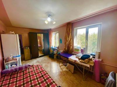 3-комнатная квартира · 58 м² · 5/5 этаж, мкр №10 5А за ~ 31 млн ₸ в Алматы, Ауэзовский р-н