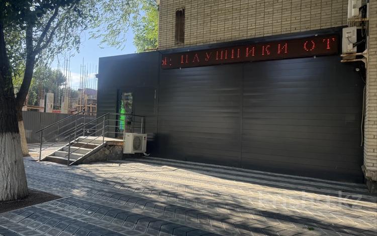 Магазины и бутики · 40 м² за 500 000 ₸ в Уральске, мкр Школьник — фото 2