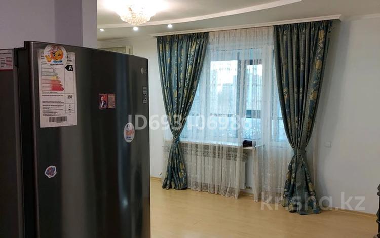 2-бөлмелі пәтер, 60 м², 5/10 қабат, Абая 63 — Валиханова, бағасы: 25.5 млн 〒 в Астане, р-н Байконур — фото 2