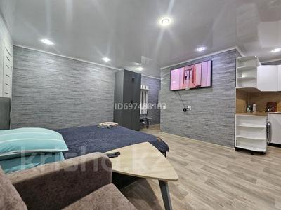 3-комнатная квартира, 50 м², 4/5 этаж посуточно, Ленина 115 — Горняков за 18 000 〒 в Рудном