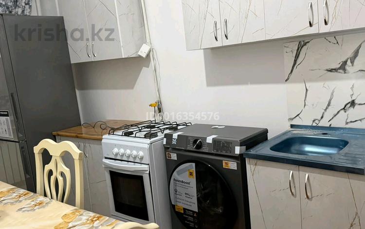 2-бөлмелі пәтер · 45 м² · 2/5 қабат, Улы Дала ш/а. 32, бағасы: 110 000 ₸ в Таразе, мкр Улы Дала — фото 2