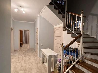 Отдельный дом · 5 комнат · 200 м², Кенесары Хана 4 за 550 000 〒 в Туздыбастау (Калинино)