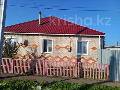 Отдельный дом · 4 комнаты · 105 м² · 8 сот., Чкалова 1 — Набережная за 18 млн ₸ в Булаеве