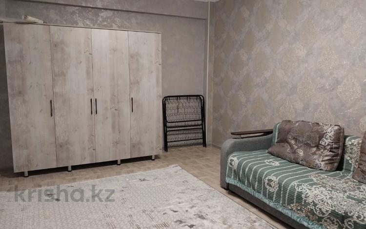 1-бөлмелі пәтер · 50 м² · 1/9 қабат · ай сайын, мкр Мамыр-4, бағасы: 220 000 〒 в Алматы, Ауэзовский р-н — фото 5