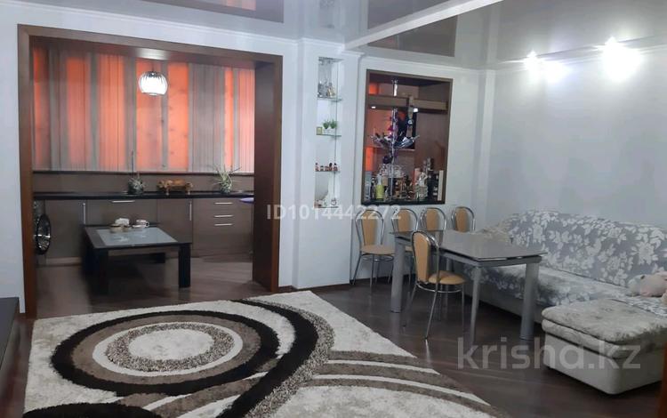 2-комнатная квартира · 52 м² · 1/5 этаж, Айтеке би 7 за 300 000 ₸ в Таразе — фото 2