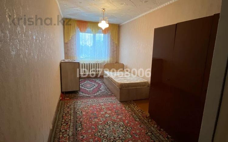 3-комнатная квартира, 58.1 м², 5/5 этаж, 20-й квартал 7 — Казахско-Турецкий лицей за 14.9 млн 〒 в Семее — фото 2