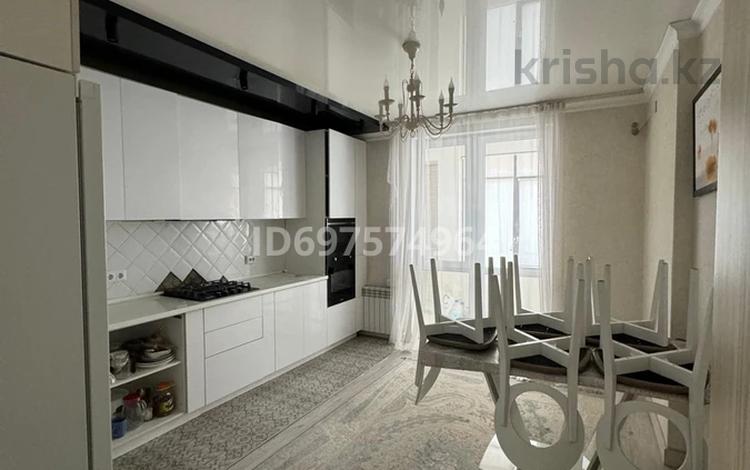 3-бөлмелі пәтер · 100 м² · 3/12 қабат, Саина 13а — Саина-Жандосова, бағасы: 500 000 ₸ в Алматы, Ауэзовский р-н — фото 2