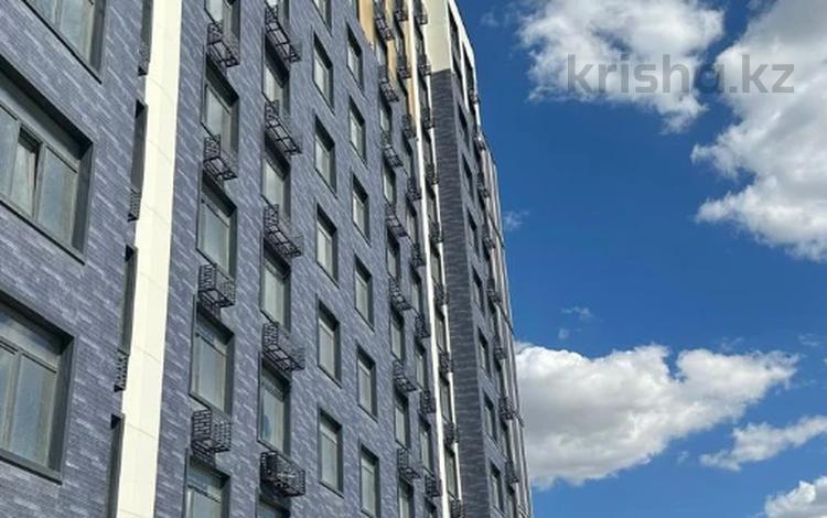 2-комнатная квартира · 66.4 м² · 8/12 этаж, Курмангазы строение 116 за 29 млн ₸ в Атырау, мкр Авангард-4 — фото 2
