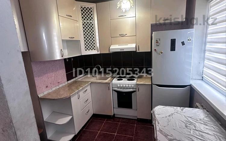 3-комнатная квартира · 63 м² · 3/5 этаж, Есенберлина 35 — Магазин дом одежды за 15.5 млн ₸ в Жезказгане — фото 2
