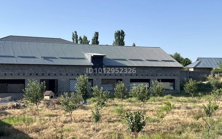 Дача · 6 комнат · 290 м² · 25 сот., Төлеби және Амангелды Иманов көшелерының қиылысы — Төлеби және Амангелды Иманов көшелерының қиылысы за 49 млн ₸ в Карасу — фото 2