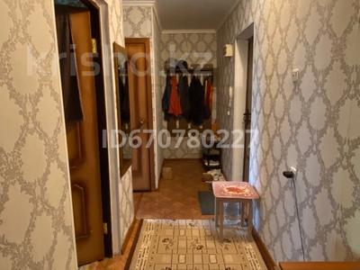4-бөлмелі пәтер · 64 м² · 4/5 қабат, Абая 113, бағасы: 18 млн ₸ в Уральске