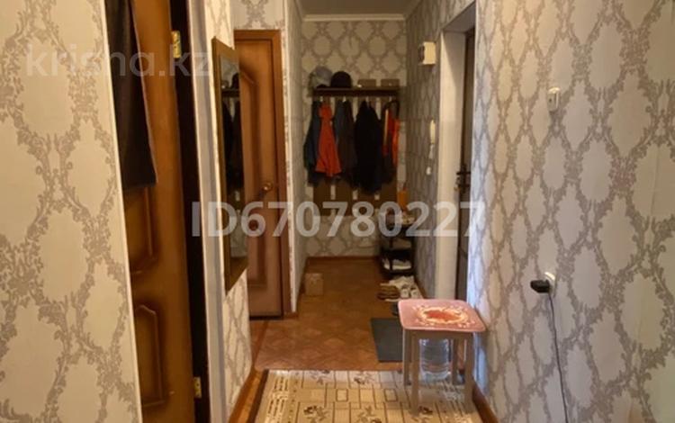 4-бөлмелі пәтер · 64 м² · 4/5 қабат, Абая 113, бағасы: 18 млн ₸ в Уральске — фото 10