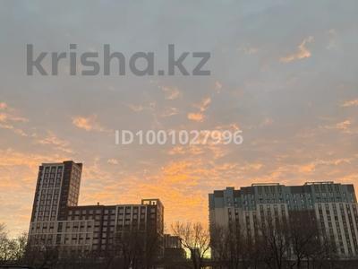 4-комнатная квартира · 216 м² · 2/17 этаж, Кабанбай батыр 49а за 250 млн ₸ в Астане, Есильский р-н