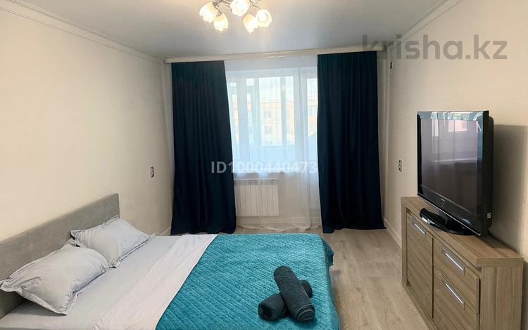 1-комнатная квартира · 40 м² · 6/9 этаж, мкр 8 294 — Остановка 8 мкр, рядом университет Байшева, Летное училище, университет Жубанова за 12 000 〒 в Актобе — фото 2