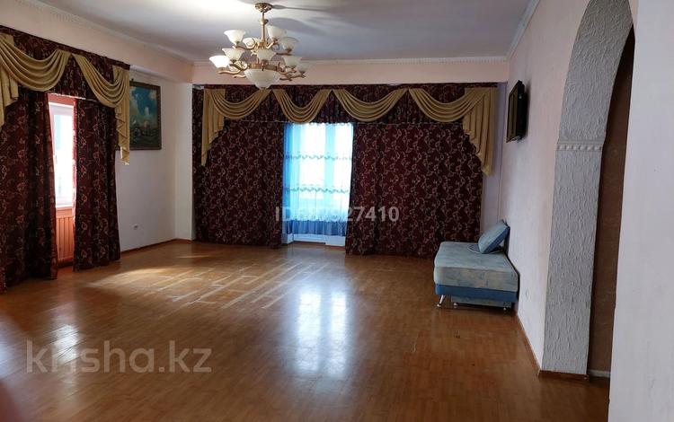 2-комнатная квартира · 110 м² · 3/3 этаж, АКНМ 1 за 150 000 〒 в  — фото 2