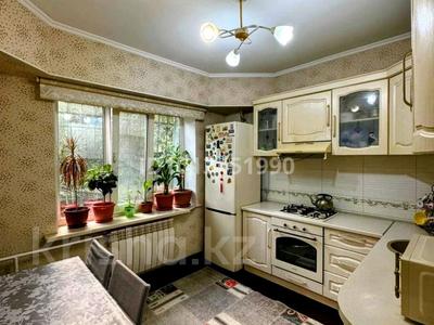 2-бөлмелі пәтер · 60 м² · 1/5 қабат, Назарбаева 55 — Арбат, бағасы: 20 000 ₸ в Алматы, Алмалинский р-н
