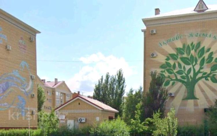 3-комнатная квартира · 107.4 м² · 1/5 этаж, мкр. Алтын орда 14В кор1 — Тауелсиздик 6 за 46 млн ₸ в Актобе — фото 2