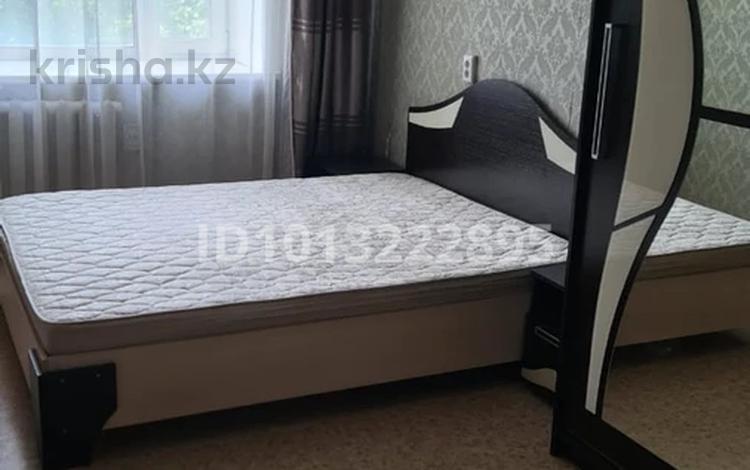 3-бөлмелі пәтер · 60 м² · 3/5 қабат, Кустанайская 79, бағасы: 15 000 ₸ в Семее — фото 2