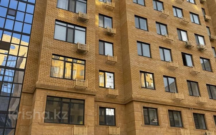 1-комнатная квартира · 55 м² · 9/9 этаж, Абая 26/2 за 18 млн ₸ в Атырау — фото 3