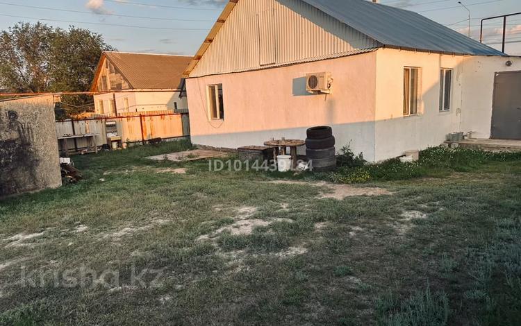 Отдельный дом · 4 комнаты · 108 м² · 10 сот., Жанаталап 45/1 — Частный дом находится возле кос поворота,на южной объездной за 25 млн ₸ в Аксае — фото 2