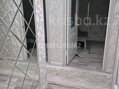 3-бөлмелі пәтер · 72 м² · 2/5 қабат, мкр Салтанат 8 — возле 2 поликлиники, бағасы: 25 млн ₸ в Таразе