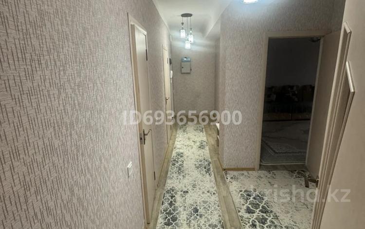 3-комнатная квартира, 69 м², 1/9 этаж, 36 1/2 — Шнос за 22 млн 〒 в Туркестане — фото 2