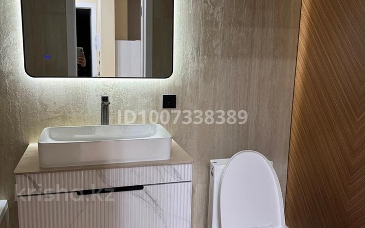 2-комнатная квартира · 70 м² · 7/9 этаж, мкр Шугыла за 300 000 ₸ в Алматы, Наурызбайский р-н — фото 3
