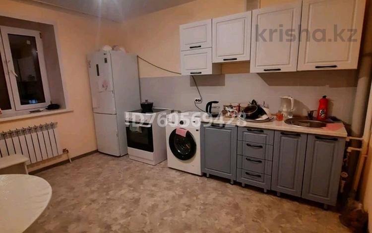 2-бөлмелі пәтер · 81 м² · 3/9 қабат, Назарбаева 309 — Мкр Достық, бағасы: 35 млн ₸ в Павлодаре — фото 2
