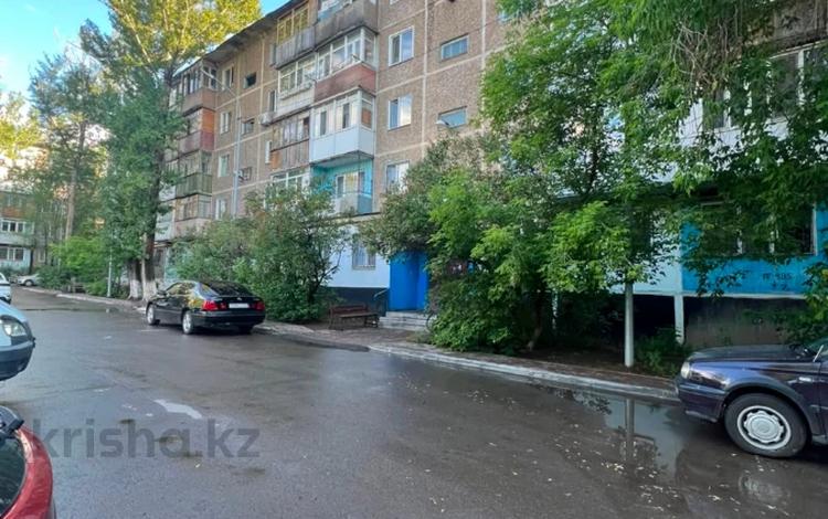 2-бөлмелі пәтер · 44.8 м² · 5/5 қабат, Жаңа қала ш/а., Республики 22, бағасы: 13 млн ₸ в Караганде, Казыбек би р-н — фото 2