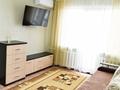 1-бөлмелі пәтер, 40 м², 4/5 қабат тәулігіне, Ерубаева 35 — Алиханова, бағасы: 15 000 〒 в Караганде, Казыбек би р-н