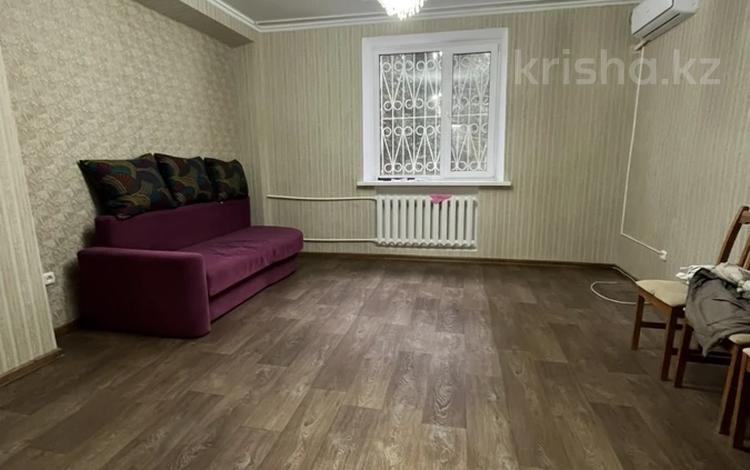 3-бөлмелі пәтер · 82 м² · 2/3 қабат, Абая 35/1, бағасы: 24.5 млн ₸ в Уральске — фото 2